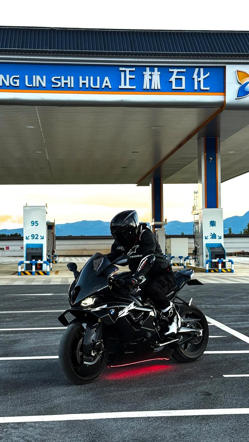 宝马s1000(宝马s1000rr雷霆版)