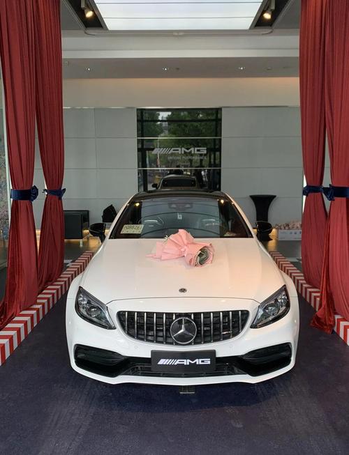 奔驰c63二手车报价／奔驰c63s二手车报价