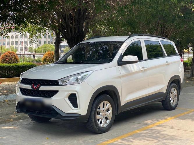 五菱之光新车,五菱之光新车7座