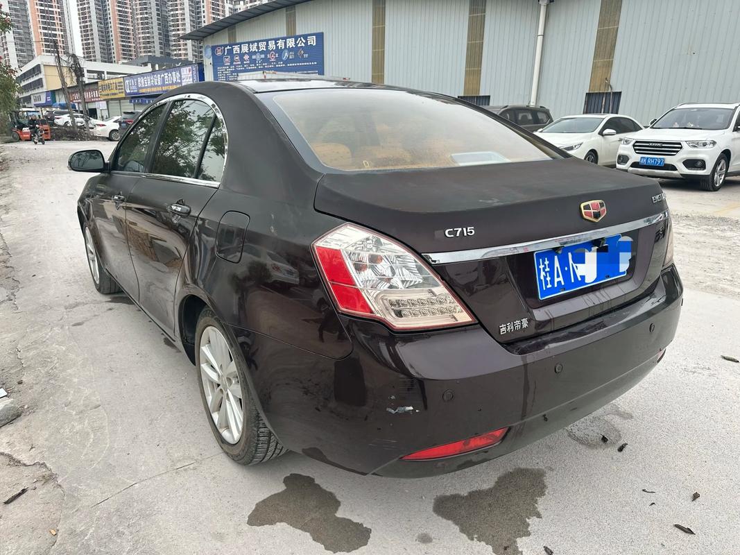 吉利ec7是什么车／吉利ec7价格及图片