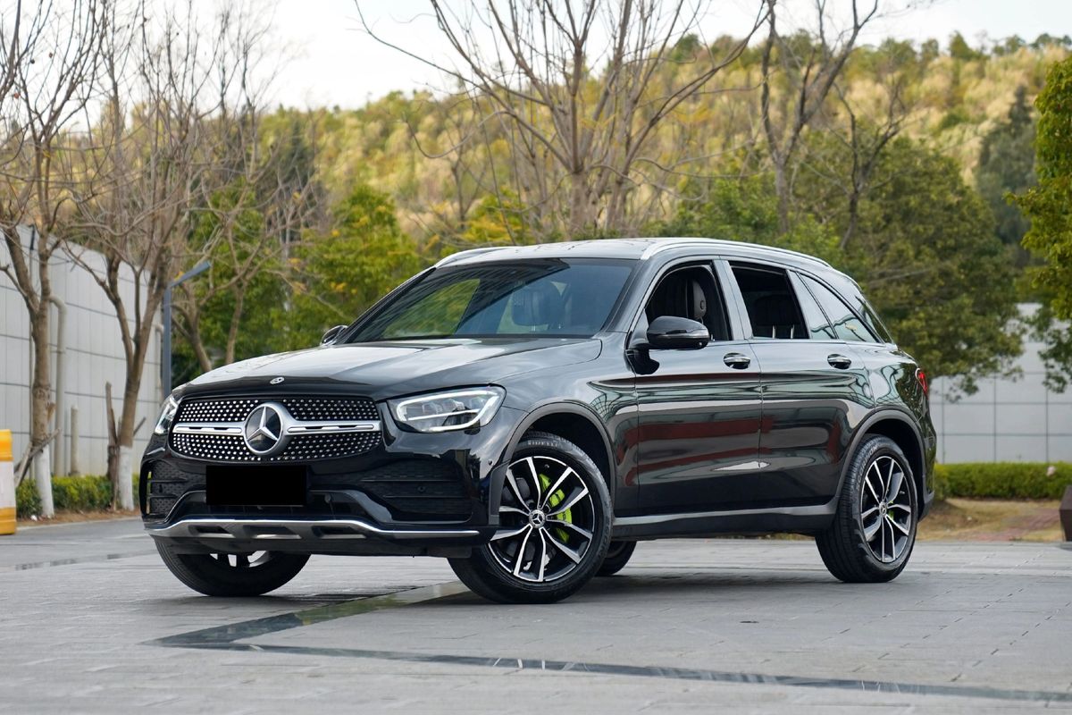 新款glc260奔驰图片／2022款奔驰glc260动感型图片