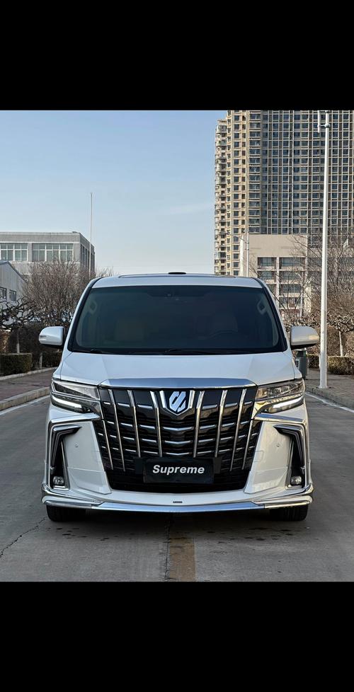 丰田埃尔法车(丰田埃尔法车身结实吗)